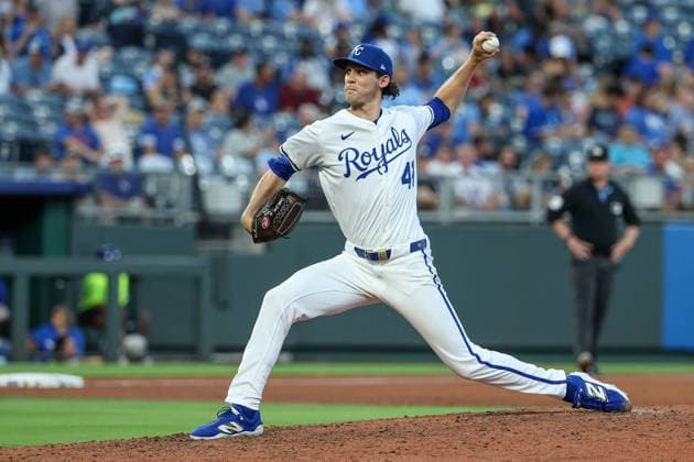 June 25, 2025: Kansas City Royals relief pitcher Daniel Lynch IV (41) pitches against the Tampa Bay Rays during the eighth inning at Kauffman Stadium in Kansas City, MO. CSM Kansas City United States of America - ZUMAc04_ 20250625_zma_c04_035 Copyright: xDavidxSmithx