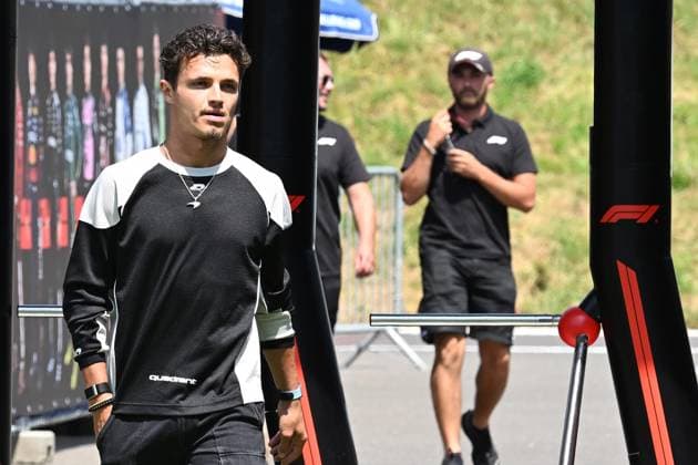 26 06 2025, xsvx, Motorsport FIA Formula 1, Austrian Grand Prix v l Lando Norris McLaren starting number 04 FIA REGULATIONS PROHIBIT ANY USE OF PHOTOGRAPHS as IMAGE SEQUENCES and or QUASI VIDEO Zeltweg Spielberg