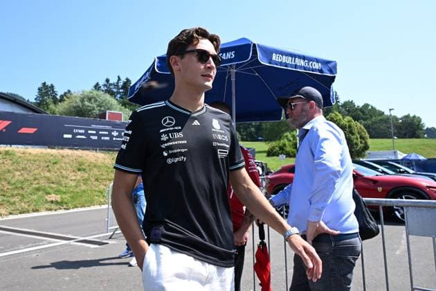 26 06 2025, xsvx, Motorsport FIA Formula 1, Austrian Grand Prix v l George Russell Mercedes AMG Petronas starting number 63 FIA REGULATIONS PROHIBIT ANY USE OF PHOTOGRAPHS as IMAGE SEQUENCES and or QUASI VIDEO Zeltweg Spielberg