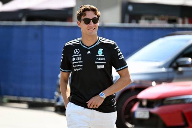 26 06 2025, xsvx, Motorsport FIA Formula 1, Austrian Grand Prix v l George Russell Mercedes AMG Petronas starting number 63 FIA REGULATIONS PROHIBIT ANY USE OF PHOTOGRAPHS as IMAGE SEQUENCES and or QUASI VIDEO Zeltweg Spielberg
