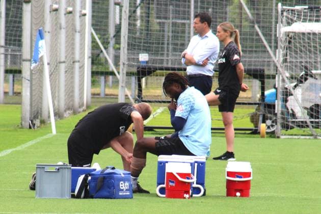 DEU, DFL, 2 FBL Hertha BSC, Training, 26 06 2025, Sportforum, Berlin, DEU, DFL, 2 FBL Hertha BSC, Training, im Bild Deyovaisio Zeefuik Hertha BSC Berlin 42 violates DFL regulations prohibit any use of Photographs as image sequences and or quasi video nordphotoxGmbHx xEngler nph00076