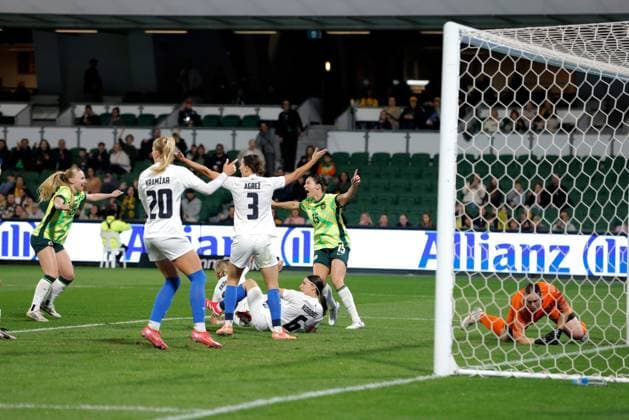SOCCER AUSTRALIA SLOVENIA, Emily Gielnik (right) of Australia celebrates after scoring a goal during the Women s friendly soccer match between Australia and Slovenia at HBF Park in Perth, Thursday, June 26, 2025. ( NO ARCHIVING Perth Western Australia Australia  Copyright: xRichardxWainwrightx 20250626161238889427