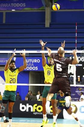 RECORD DATE NOT STATED Match between brazil and venezuela Betim (MG), 06 25 2025 - Men s volleyball Brazil national team, Nationalteam x Venezuela national team - Venezuela s attacking move during the 2nd match of the single phase of the men s volleyball Copa America - held at the Divino Braga gym, this Wednesday (25). Minas Gerais Brasil Copyright: xEvandroxOliveirax