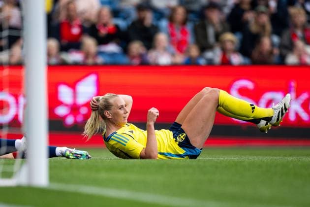250626 Stina Blackstenius of Sweden after scoring 0 1 during the international friendly football match between Norway and Sweden on June 26, 2025 in Oslo Photo Jon Olav Nesvold BILDBYRAN COP 217 VG0773 bbeng fotboll football soccer fotball träningslandskamp privatlandskamp landskamp international friendly norge norway sweden sverige dam jubel  Copyright: JONxOLAVxNESVOLD BB250626JE029