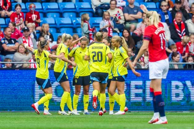 Womens international womens football match Norway Sweden Oslo 20250626 Sweden celebrates the 0 2 goal scored by Filippa Angeldal during the womens international womens football match between Norway and Sweden at Ullevaal Stadium Photo Geir Olsen NTB Oslo Norway EDITORIAL USE ONLY RESTRICTED USE FOR BETTING COMPANIES  Copyright: xGeirxOlsenx xNTBx