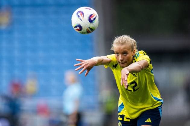 250626 Smilla Holmberg of Sweden during the international friendly football match between Norway and Sweden on June 26, 2025 in Oslo Photo Jon Olav Nesvold BILDBYRAN COP 217 VG0773 bbeng fotboll football soccer fotball träningslandskamp privatlandskamp landskamp international friendly norge norway sweden sverige dam  Copyright: JONxOLAVxNESVOLD BB250626JE080