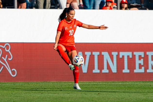 Winterthur, Switzerland, June 26th 2025: Meriame Terchoun (10 Switzerland) on the ball during the Women s International Friendlies - Switzerland v Czech Republic at Stadium Schützenwiese in Winterthur, Zurich. (Mike Wiss SPP) Copyright: xMikexWissx xSPPx spp-en-MiWiSp-186