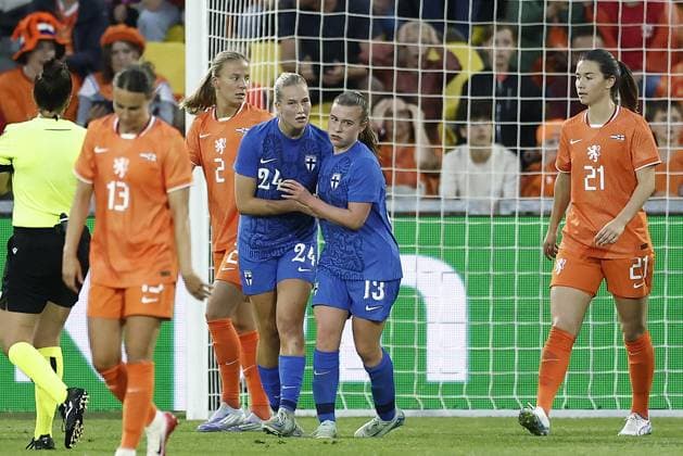 LEEUWARDEN - (l-r) Emma Peuhkurinen of Finland women, Oona Siren of Finland women celebrate the 2-1 during the European Championship, EM, Europameisterschaft practice match between the Netherlands and Finland at SC Cambuur stadium on June 26, 2025 in Leeuwarden, Netherlands. ANP ROBIN VAN LONKHUIJSEN xVIxANPxSportx xxANPxIVx 530541872 originalFilename: 530541872.jpg