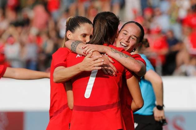 Women Switzerland Czech Republic Goal celebration Riola Xhemaili Geraldine Reuteler Switzerland 26 06 2025 Winterthur, SWITZERLAND, Football Women Friendly match Switzerland Czech Republic Goal celebration Riola Xhemaili Geraldine Reuteler Switzerland after scoring to make it 2 1