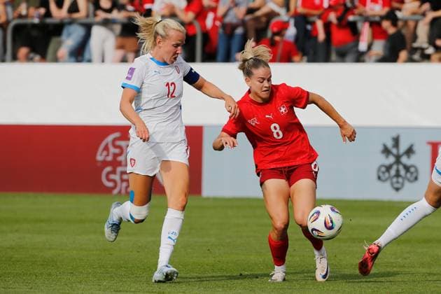 Women Switzerland Czech Republic Klara Cahynova vs Nadine Riesen 26 06 2025 Winterthur, SWITZERLAND, Soccer Women Friendly match Switzerland Czech Republic Klara Cahynova li,Czech Republic vs Nadine Riesen Switzerland