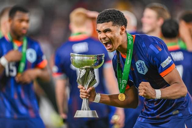 Bilder des Jahres 2025, Sport 06 Juni Sport Themen der Woche KW26 Sport Bilder des Tages Bucharest - 26-06-2025, Giulesti Stadium. UEFA UEFA U19 Euro2025. Final, Spain U19 - Netherlands U19. Netherlands players celebrates after winning the match 0-1 and becoming European champions U19 2025 Spain U19 - Netherlands U19  x29905744x Copyright: