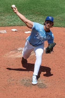 June 26, 2025: Kansas City Royals starting pitcher Michael Lorenzen (24) pitches against the Tampa Bay Rays during the sixth inning at Kauffman Stadium in Kansas City, MO. CSM Kansas City United States of America - ZUMAc04_ 20250626_zma_c04_024 Copyright: xDavidxSmithx