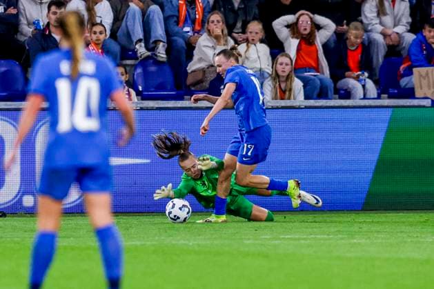 goalkeeper Daphne van Domselaar of the Netherlands and Sanni Franssi of Finland battle for the ball Netherlands v Finland, , Netherlands v Finland, Kooi Stadion, June 26, 2025, Leeuwarden, Netherlands.