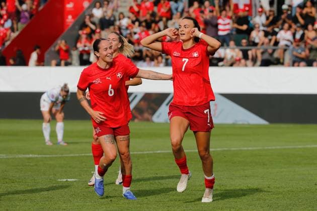 Women Switzerland Czech Republic Goal celebration Geraldine Reuteler Riola Xhemaili Switzerland 26 06 2025 Winterthur, SWITZERLAND, Soccer Women Friendly match Switzerland Czech Republic Goal celebration Geraldine Reuteler Riola Xhemaili Switzerland