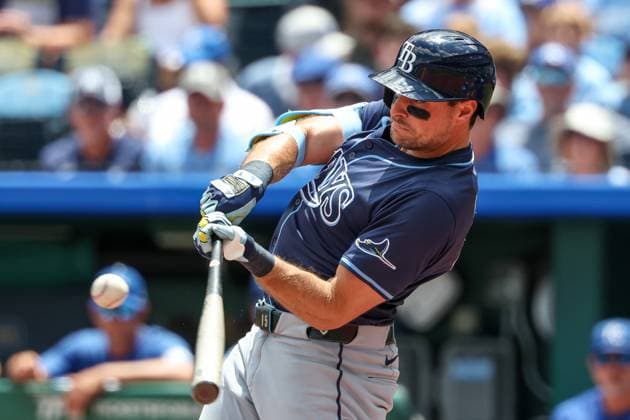 June 26, 2025: Kansas City, Missouri, USA: Tampa Bay Rays right fielder JOSH LOWE (15) hits a single against the Kansas City Royals during the second inning at Kauffman Stadium. Rays win 4-0. Kansas City USA - ZUMAc04_ 20250626_zma_c04_002 Copyright: xDavidxSmithx
