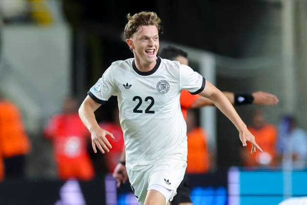 Paul Wanner (Germany) jubelt, UEFA European Under-21 Championship 2025 Semi-Final, Germany v France, KoÅ¡icka futbalova arÃ na am 25. June 2025 in Kaschau, Slowakei. (Foto von Marco Steinbrenner DeFodi Images) Paul Wanner (Germany) cheers, UEFA European Under-21 Championship 2025 Semi-Final, Germany v France, KoÅ¡icka futbalova arÃ na, June 25, 2025 in KoÅ¡ice, Slovakia. (Photo by Marco Steinbrenner DeFodi Images) *** Paul Wanner Germany cheers, UEFA European Under 21 Championship 2025 Semi Final, Germany v France, Koöice, Slovakia Photo by Marco Steinbrenner DeFodi Images Paul Wanner Germany cheers, UEFA European Under 21 Championship 2025 Semi Final, Germany v France, Koöice, Slovakia Photo by Marco Steinbrenner DeFodi Images