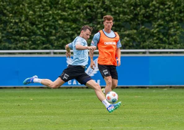 Soccer, Men, Season 2025 26, 2 Bundesliga, Hertha BSC, Training, f l Pascal Klemens Hertha BSC , Sebastian Grönning Hertha BSC , 27 06 2025, Copyright: xSebastianxRäppold MatthiasxKochx