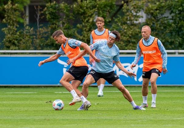 Soccer, Men, Season 2025 26, 2 Bundesliga, Hertha BSC, Training, f l Paul Seguin Hertha BSC , Fabian Reese Hertha BSC , Jon Dagur Thorsteinsson Hertha BSC , 27 06 2025, Copyright: xSebastianxRäppold MatthiasxKochx