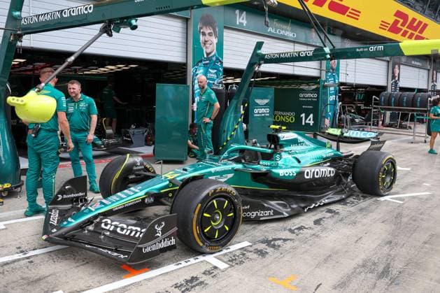 Car of Fernando Alonso Aston Martin Aramco 14 in the pit lane, 1 Free Practice, Grand Prix of Austria, Motorsport, Men, Formula 1, 27 06 2025 Spielberg Styria Austria Copyright: xkolbert-press ChristianxKolbertx
