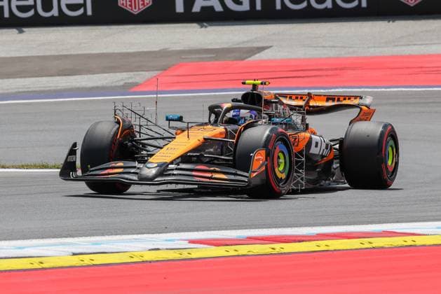 Test driver Alex Dunne McLaren Formula 1 Team 89 , 1 Free Practice, Grand Prix of Austria, Motorsport, Men, Formula 1, 27 06 2025 Spielberg Styria Austria Copyright: xkolbert-press ChristianxKolbertx