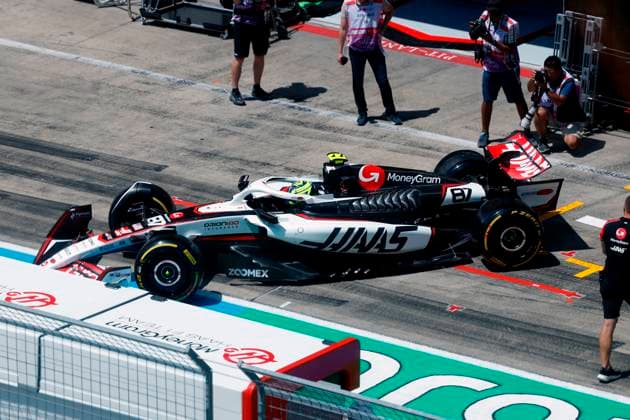 27 06 2025, xsvx, Motorsport FIA Formula 1, Austrian Grand Prix v l FP1 Oliver Bearman MoneyGram Haas F1 Team starting number 87 FIA REGULATIONS PROHIBIT ANY USE OF PHOTOGRAPHS as IMAGE SEQUENCES and or QUASI VIDEO Zeltweg Spielberg