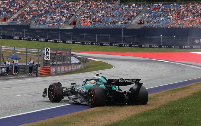 27 06 2025, Red Bull Ring, Spielberg, Formula 1 Austrian Grand Prix 2025 , pictured spinning Fernando Alonso ESP , Aston Martin Aramco Cognizant Formula One Team Photo by Alessandro Martellotta Hasan Bratic DeFodi Images
