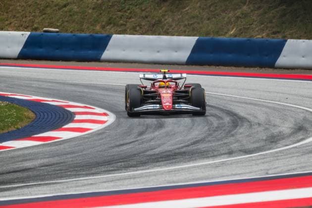 Formula 1 MSC Cruises Austrian Grand Prix 2025 Maëva Burillo OVERTAKE MAXPPP - Spielberg 27 06 2025 44 HAMILTON Lewis (gbr), Scuderia Ferrari HP, action during the Formula 1 MSC Cruises Austrian Grand Prix 2025, the 11th round of the 2025 FIA Formula 1 World Championship, WM, Weltmeisterschaft at the Red Bull Ring in Spielberg, Austria, from June 26 to 29, 2025 Spielberg Austria  Copyright: xOVERTAKE MAXPPPxMaëvaxBurillox OVT202506270034 OVT202506270034