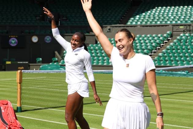 June 27, 2025, London, Celestynow, England: COCO GAUFF of USA and ARYNA SABALENKA during dancing after the practice session before Championships 2025 at Wimbledon AELTC in London. London England - ZUMAc278 20250627_zsp_c278_017 Copyright: xMarcinxCholewinskix