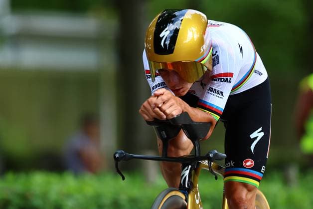 Belgian Remco Evenepoel of Soudal Quick-Step pictured in action during the men s elite individual time trial of the Belgian Cycling Championships, 40,2km, in Brasschaat, on Friday 27 June 2025. DAVIDxPINTENS  x127940025x