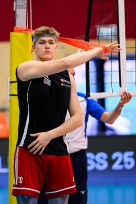 VOLLEYBALL - CEV Silver League AMSTETTEN,AUSTRIA,27.JUN.25 - VOLLEYBALL - CEV European Silver League, OEVV international match, Länderspiel, Nationalmannschaft Austria vs Sweden. Image shows Tobias Reinstadler (AUT).  GEPAxpictures xDanielaxMoser