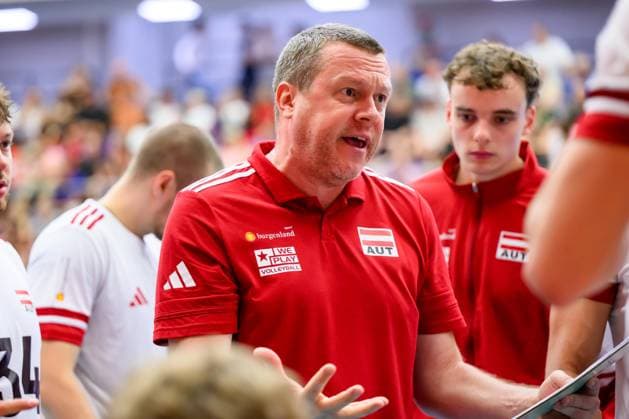 VOLLEYBALL - CEV Silver League AMSTETTEN,AUSTRIA,27.JUN.25 - VOLLEYBALL - CEV European Silver League, OEVV international match, Länderspiel, Nationalmannschaft Austria vs Sweden. Image shows head coach Radovan Gacic (AUT).  GEPAxpictures xDanielaxMoser