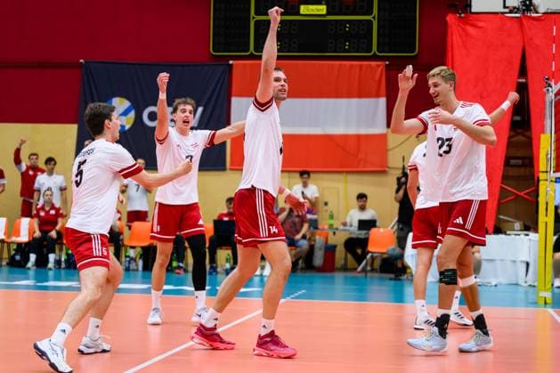VOLLEYBALL - CEV Silver League AMSTETTEN,AUSTRIA,27.JUN.25 - VOLLEYBALL - CEV European Silver League, OEVV international match, Länderspiel, Nationalmannschaft Austria vs Sweden. Image shows the rejoicing of AUT.  GEPAxpictures xDanielaxMoser