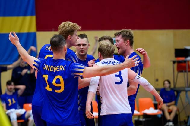 VOLLEYBALL - CEV Silver League AMSTETTEN,AUSTRIA,27.JUN.25 - VOLLEYBALL - CEV European Silver League, OEVV international match, Länderspiel, Nationalmannschaft Austria vs Sweden. Image shows the rejoicing of SWE.  GEPAxpictures xDanielaxMoser