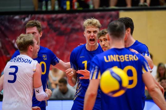 VOLLEYBALL - CEV Silver League AMSTETTEN,AUSTRIA,27.JUN.25 - VOLLEYBALL - CEV European Silver League, OEVV international match, Länderspiel, Nationalmannschaft Austria vs Sweden. Image shows the roijoicing of SWE.  GEPAxpictures xDanielaxMoser