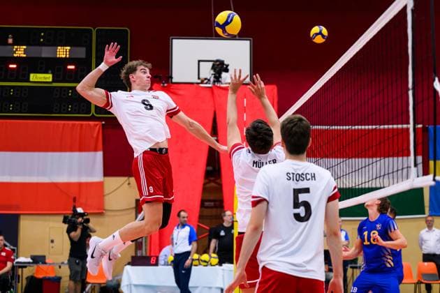 Sport Bilder des Tages Volleyball, CEV Silver League, Österreich - Schweden VOLLEYBALL - CEV Silver League AMSTETTEN,AUSTRIA,27.JUN.25 - VOLLEYBALL - CEV European Silver League, OEVV international match, Länderspiel, Nationalmannschaft Austria vs Sweden. Image shows Jacob Kitzinger (AUT).  GEPAxpictures xDanielaxMoser