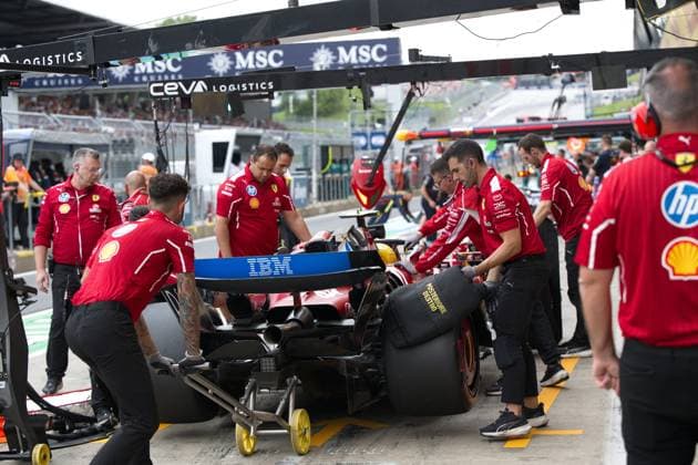 NÂ°44 Lewis Hamilton GBR Scuderia Ferrari HP during MSC Cruises Austrian Grand Prix 2025 FP1& FP2 Pit Line, Formula 1 Championship in Austria, Austria, June 27 2025  Copyright: xOttoxMoretti IPAxSportx xipa-agency.netx xx IPA_59555309 IPA_Agency_IPA59555309