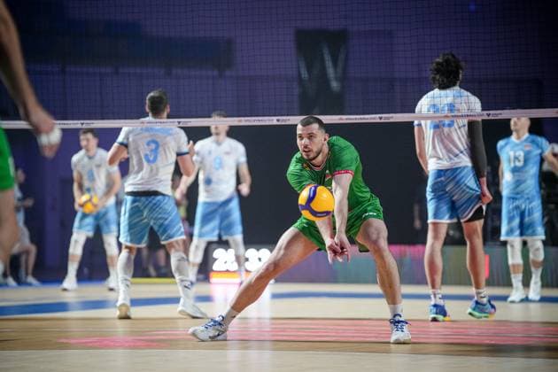 Volleyball, Nations League, Bulgarien - Slowenien Volleyball - FIVB Men s Volleyball Nations League - Bugaria - Slovenia - 27.06.2025 Iliya Petkov warms-up before the match agiain Slovenia during Mens Volleyball Nations League in Burgas, VNL Bulgaria Copyright: xYulianxTodorovx