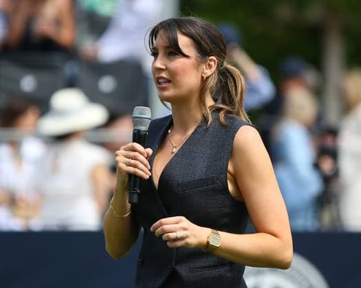 London, England, June 27 2025: Jenny Drummond addresses the crowd during the Giorgio Armani Tennis Classic Day 4 game between Tomas Etcheverry and Stefanos Tsitsipas at The Hurlingham Club in London, England. (Jay Patel SPP) Copyright: xJayxPatel SPPx spp-en-JaPa-ETCHEVERRYvTSITSIPAS_20250627_0068