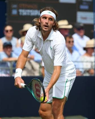 London, England, June 27 2025: Stefanos Tsitsipas prepares to serve during the Giorgio Armani Tennis Classic Day 4 game between Tomas Etcheverry and Stefanos Tsitsipas at The Hurlingham Club in London, England. (Jay Patel SPP) Copyright: xJayxPatel SPPx spp-en-JaPa-ETCHEVERRYvTSITSIPAS_20250627_0096