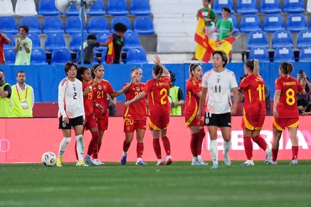 June 27, 2025, Leganes, Madrid, Spain: Claudia Pina of Spain celebrates a goal with teammates during the Women s International Friendly, Länderspiel, Nationalmannschaft football match played between Spain and Japan at Butarque stadium on June 27, 2025, in Leganes, Madrid, Spain. Leganes Spain - ZUMAa181 20250627_zaa_a181_003 Copyright: xDennisxAgyemanx