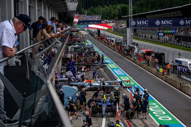 SPIELBERG, AUSTRIA: Alex Albon, racing for the Williams Racing team during the 2025 Formula 1 Austrian Grand Prix at the Red Bull Ring in Spielberg, Austria