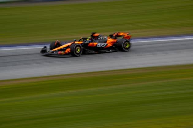 SPIELBERG, AUSTRIA: Oscar Piastri, racing for the McLaren F1 team during the 2025 Formula 1 Austrian Grand Prix at the Red Bull Ring in Spielberg, Austria