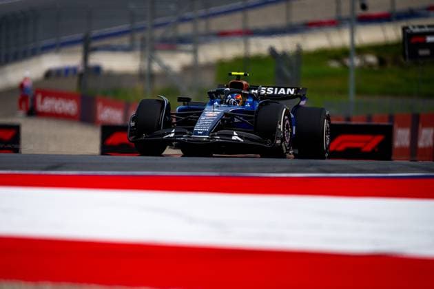 June 27, 2025, Spielberg, Austria: Atlassian Williams Racing F1 Team s Spanish driver Carlos Sainz competes during the free practice two of the Formula 1 Austrian Grand Prix. Spielberg Austria - ZUMAs197 20250627_aaa_s197_082 Copyright: xLucaxMartinix