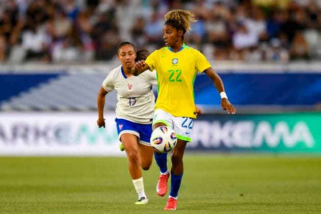 Grenoble, France June 27 Luany Rosa of Brazil runs with the ball during the Women s International Friendly match between France and Brazil at Stade des Alpes on June 27, 2025 in Grenoble, France Photo by Eurasia Sport Images Grenoble Stade des Alpes France Copyright: x x2025xEurasiaxSportxImagesx jp-en-EuSpIm-MA5_France_Brazil_27Jun2025_FR036
