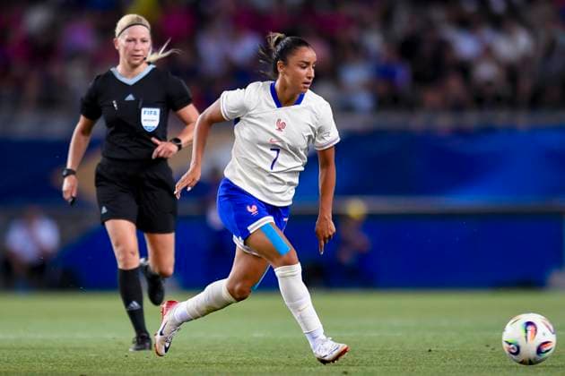 Grenoble, France June 27 Sakina Karchaoui of France runs with the ball during the Women s International Friendly match between France and Brazil at Stade des Alpes on June 27, 2025 in Grenoble, France Photo by Eurasia Sport Images Grenoble Stade des Alpes France Copyright: x x2025xEurasiaxSportxImagesx jp-en-EuSpIm-MA5_France_Brazil_27Jun2025_FR106
