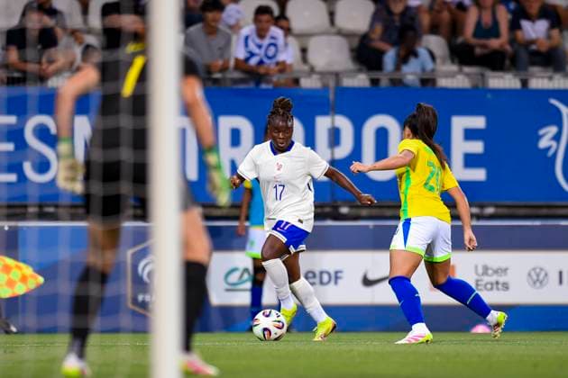 Grenoble, France June 27 Sandy Baltimore of France L plays against Mariza Silva of Brazil R during the Women s International Friendly match between France and Brazil at Stade des Alpes on June 27, 2025 in Grenoble, France Photo by Eurasia Sport Images Grenoble Stade des Alpes France Copyright: x x2025xEurasiaxSportxImagesx jp-en-EuSpIm-MA5_France_Brazil_27Jun2025_FR113