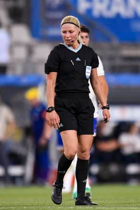 Grenoble, France June 27 Referee Ewa Augustyn walks in the field during the Women s International Friendly match between France and Brazil at Stade des Alpes on June 27, 2025 in Grenoble, France Photo by Eurasia Sport Images Grenoble Stade des Alpes France Copyright: x x2025xEurasiaxSportxImagesx jp-en-EuSpIm-MA5_France_Brazil_27Jun2025_FR117