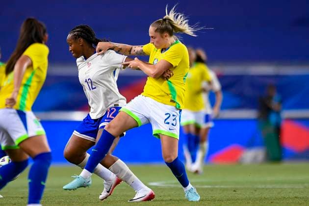 Grenoble, France June 27 Isadora Haas of Brazil R fights for the ball with Marie Antoinette Katoto of France L during the Women s International Friendly match between France and Brazil at Stade des Alpes on June 27, 2025 in Grenoble, France Photo by Eurasia Sport Images Grenoble Stade des Alpes France Copyright: x x2025xEurasiaxSportxImagesx jp-en-EuSpIm-MA5_France_Brazil_27Jun2025_FR138