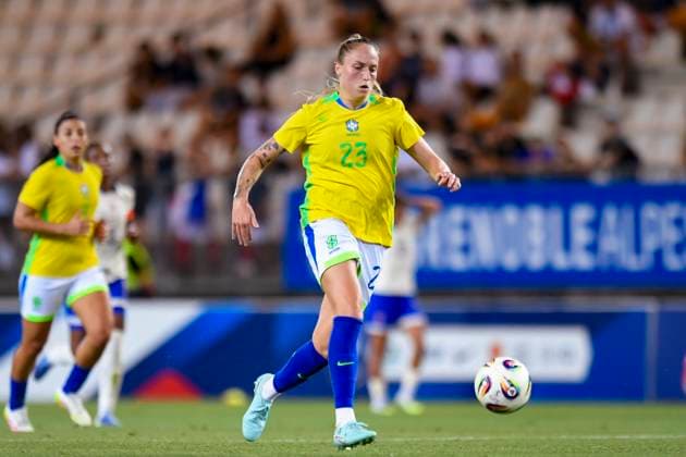 Grenoble, France June 27 Isadora Haas of Brazil runs with the ball during the Women s International Friendly match between France and Brazil at Stade des Alpes on June 27, 2025 in Grenoble, France Photo by Eurasia Sport Images Grenoble Stade des Alpes France Copyright: x x2025xEurasiaxSportxImagesx jp-en-EuSpIm-MA5_France_Brazil_27Jun2025_FR165