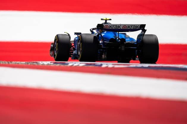 F1 2025: Austrian Grand Prix in Spielberg, Austria - 27 Jun 2025 Atlassian Williams Racing F1 Team s Spanish driver Carlos Sainz is seen in action during the free practice one of the Formula 1 Austrian Grand Prix 2025 at the Redbull Ring. Spielberg Austria Copyright: xLucaxMartinix xSOPAxImagesx LMC00213